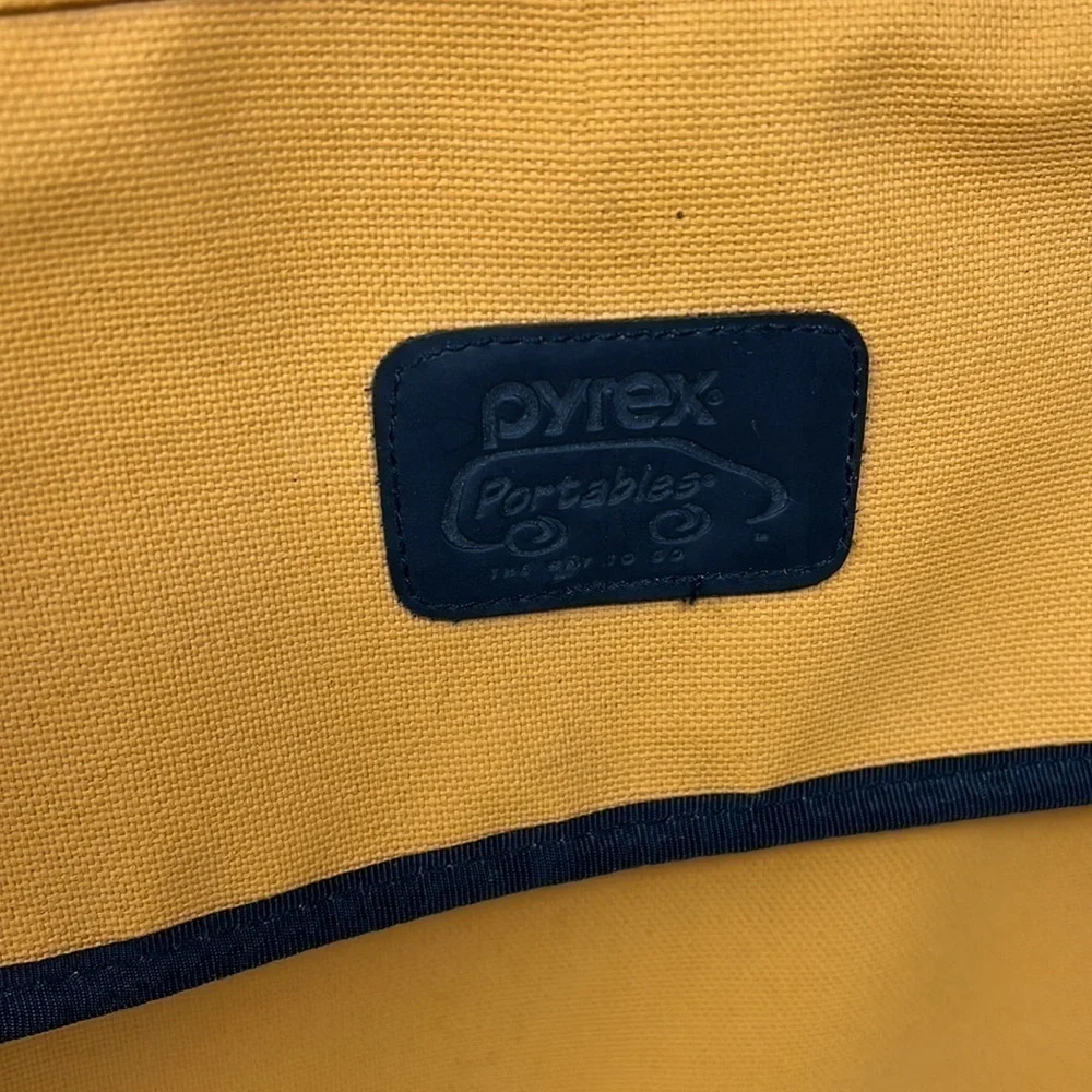 Pyrex Portables Mustard Yellow Zip Around Deep Carrier